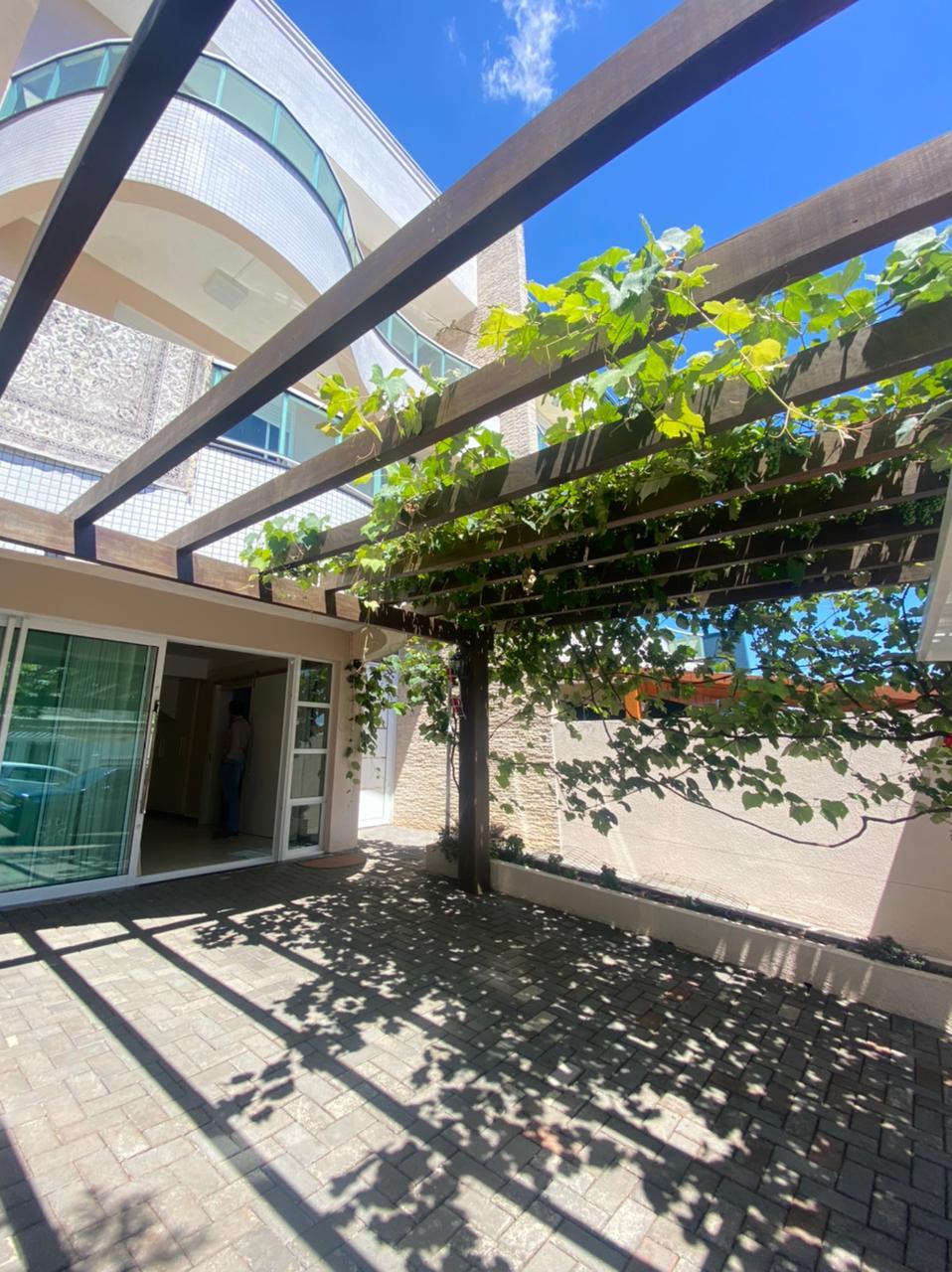 Casa em localização privilegiada no Jardim Europa.  (aceita imóvel de menor valor)