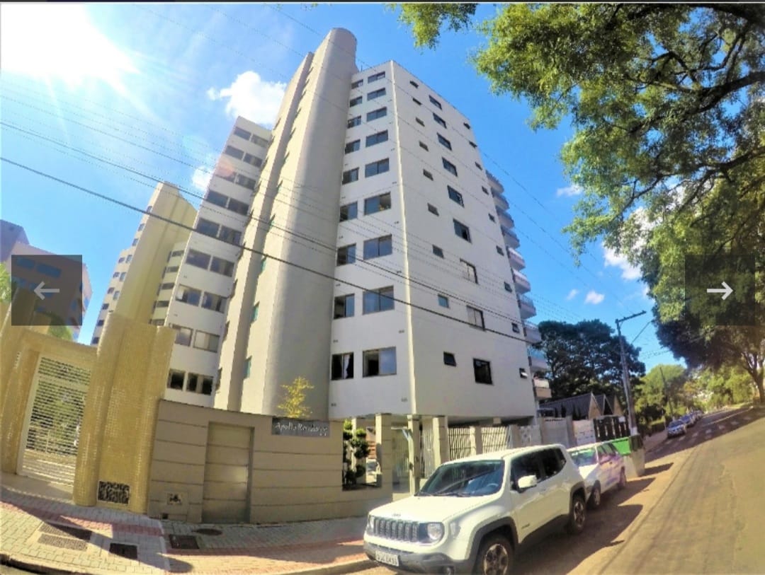 Apartamento no alto da Avenida Getúlio Vargas.
