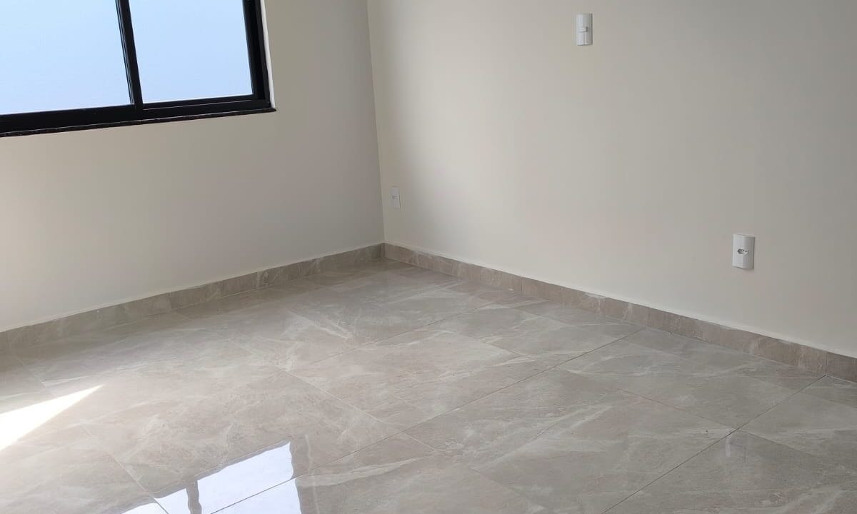 WhatsApp Image 2025-03-27 at 10.49.31