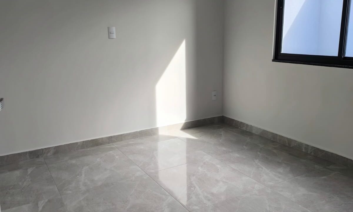 WhatsApp Image 2025-03-27 at 10.49.31 (2)