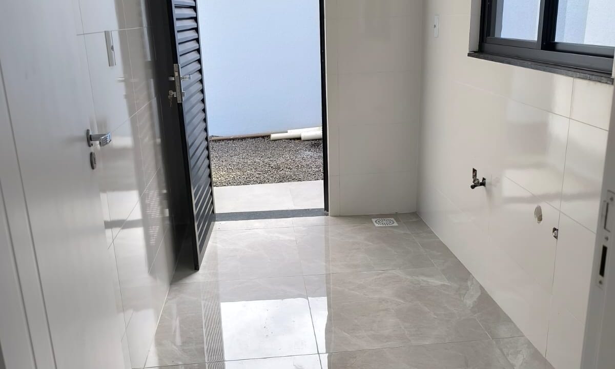 WhatsApp Image 2025-03-27 at 10.49.32 (1)