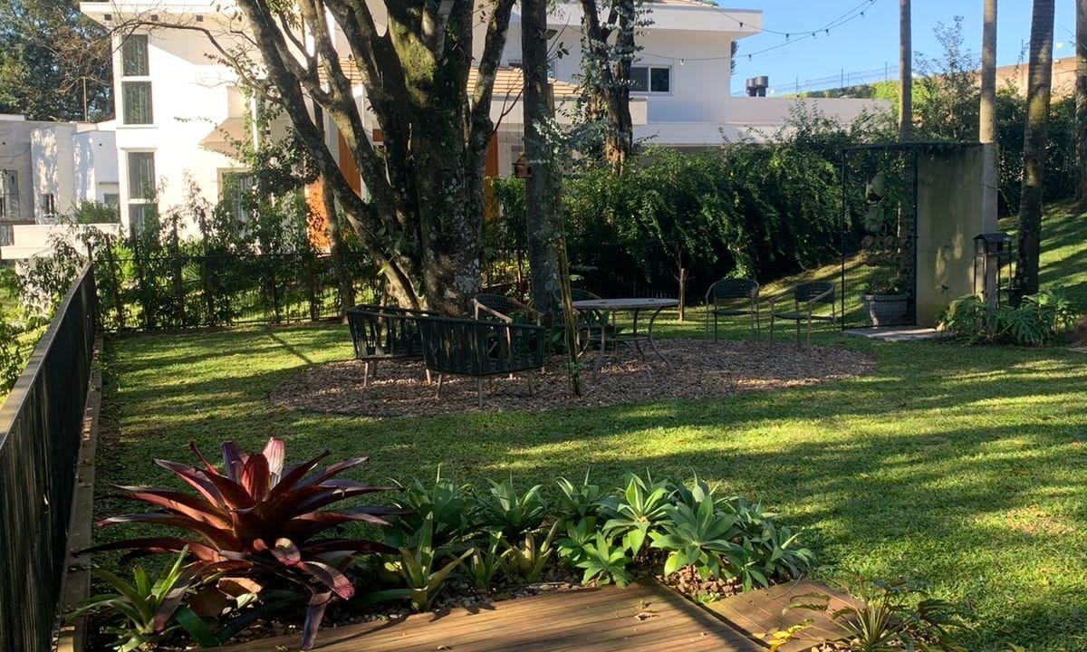 WhatsApp Image 2025-03-31 at 11.00.27