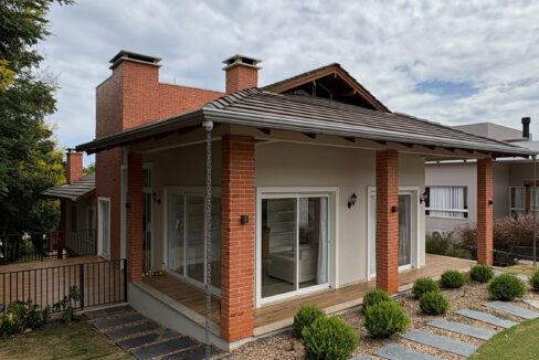 WhatsApp Image 2025-04-01 at 17.45.50