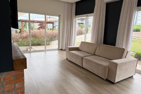 WhatsApp Image 2025-04-01 at 17.46.21 (1)