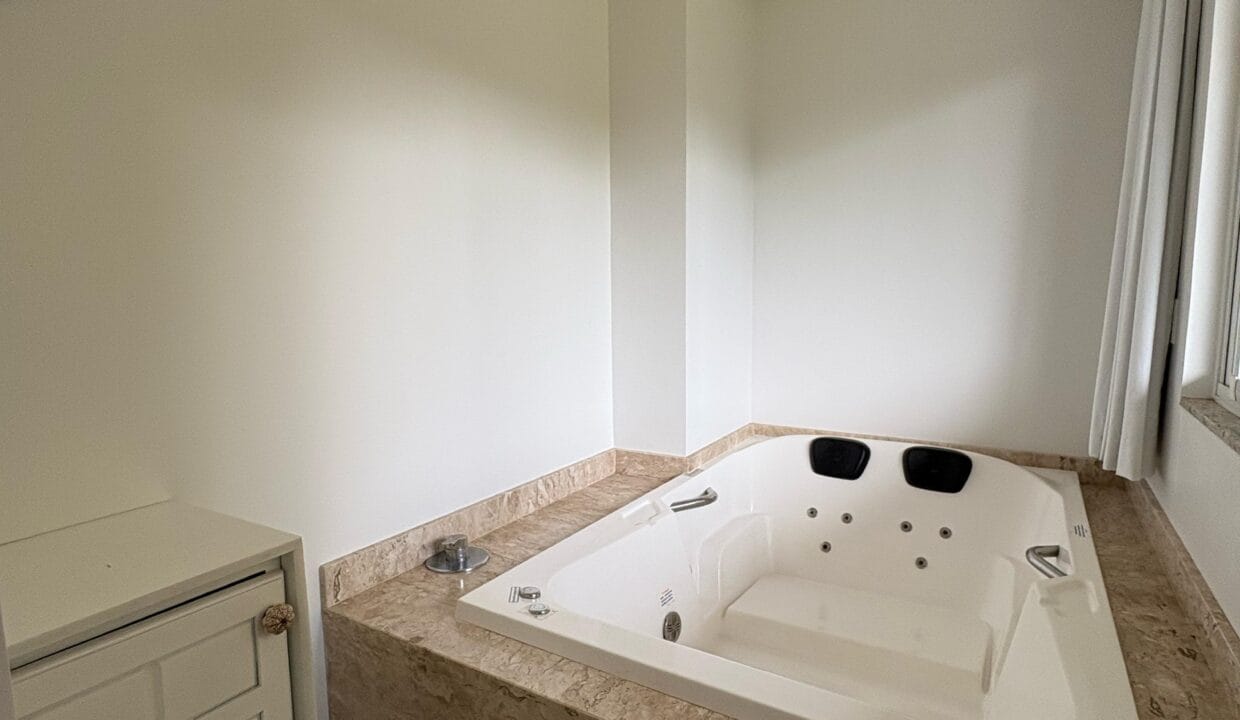 WhatsApp Image 2025-04-01 at 17.46.59