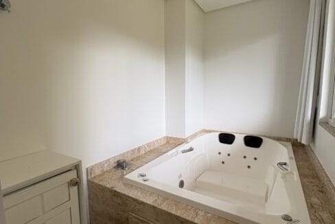 WhatsApp Image 2025-04-01 at 17.46.59